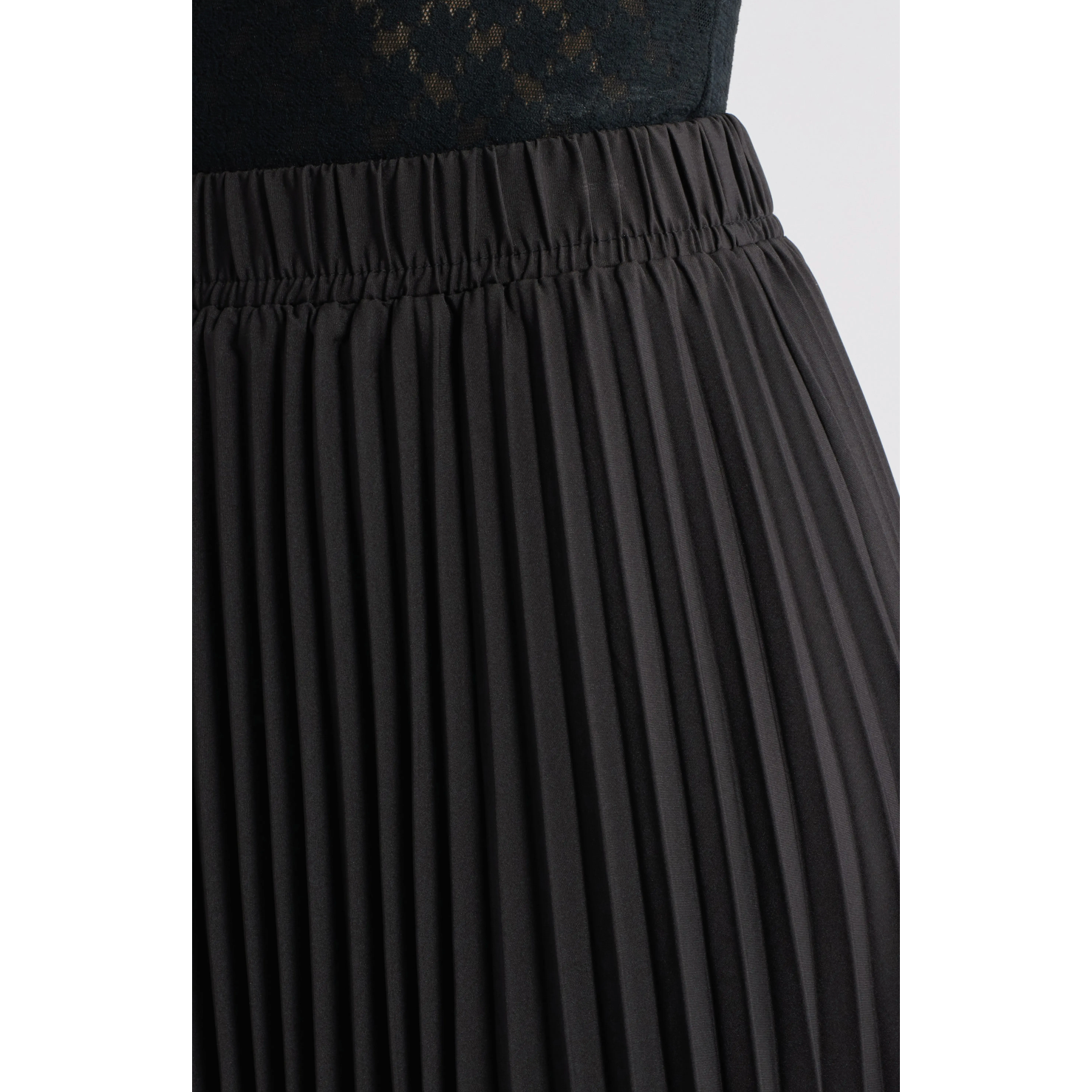 Madaleine Pleated Lace Skirt