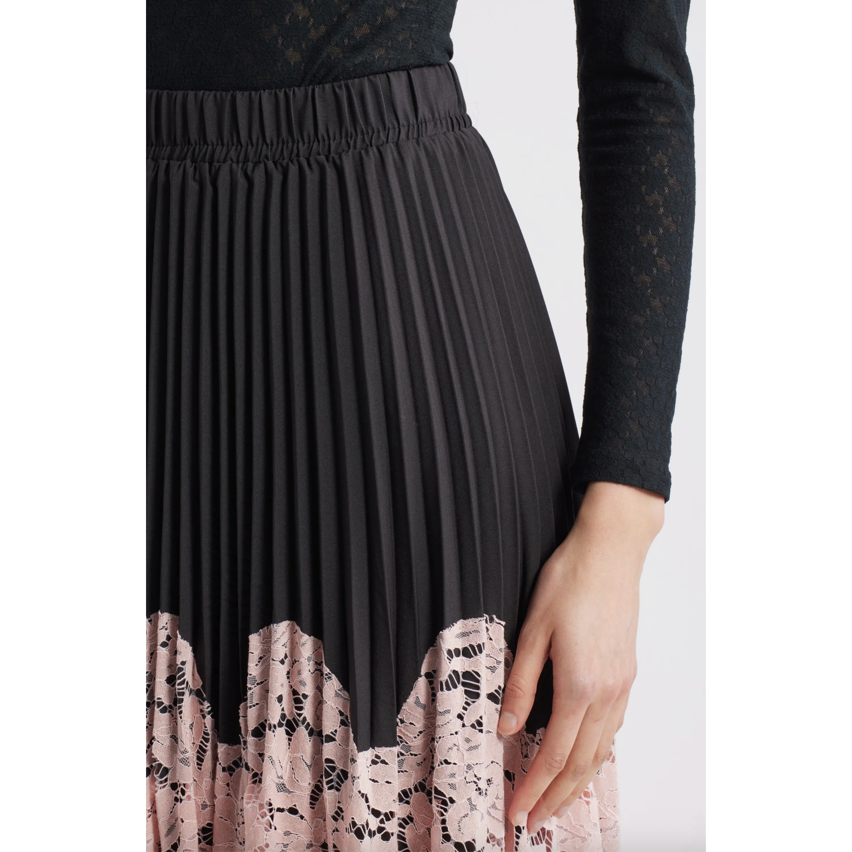 Madaleine Pleated Lace Skirt